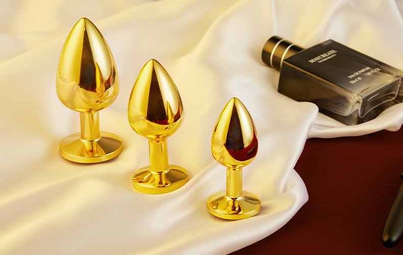 lovesvibe anfängerfreundliches juwelenbesetztes analplug kit für solos & paare sichere spielzeit 3 stück